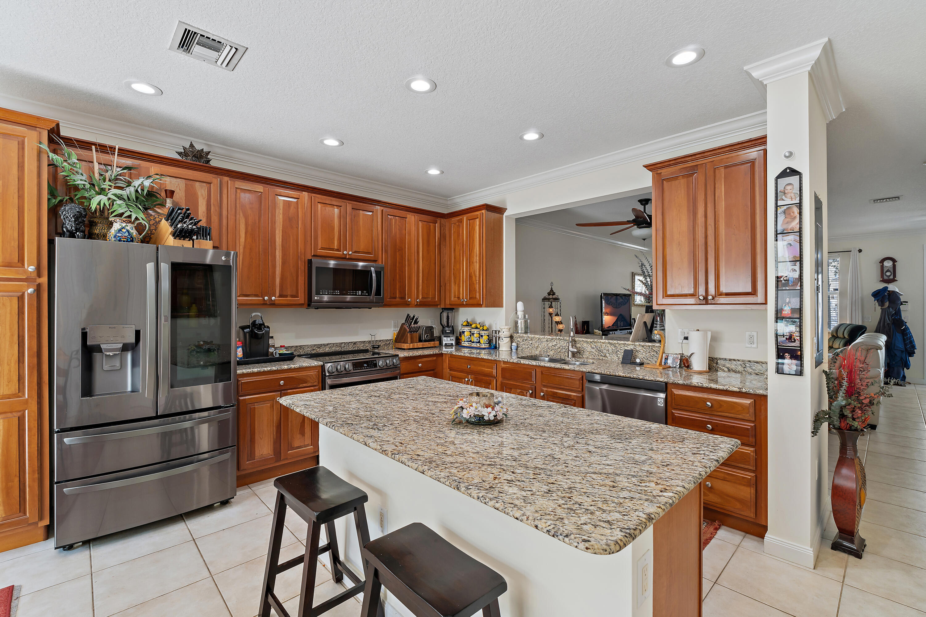 1302 Sunshine Drive Jupiter, FL 33458 - Photo 7 of 43 Kitchen