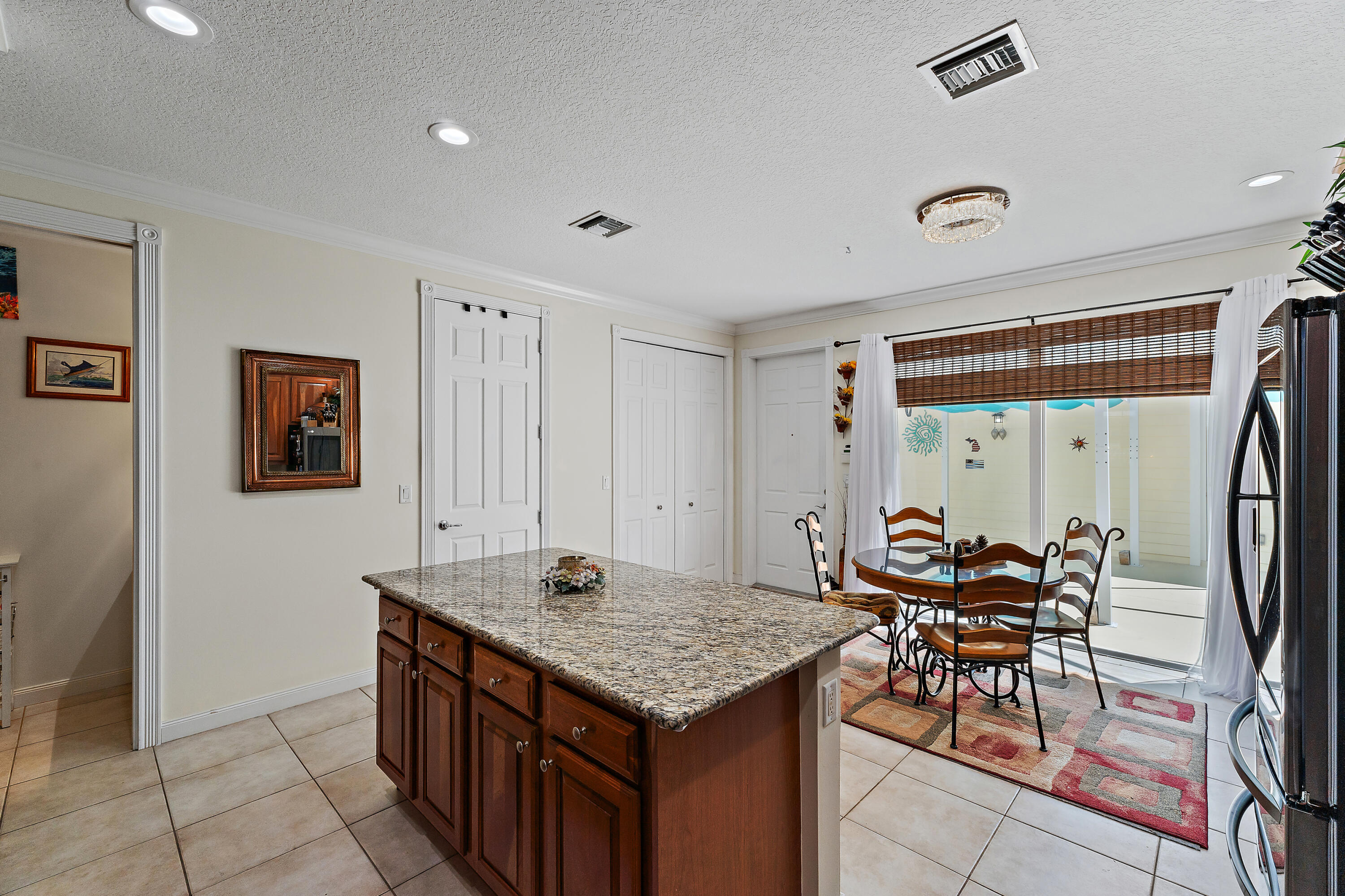 1302 Sunshine Drive Jupiter, FL 33458 - Photo 10 of 43 Kitchen