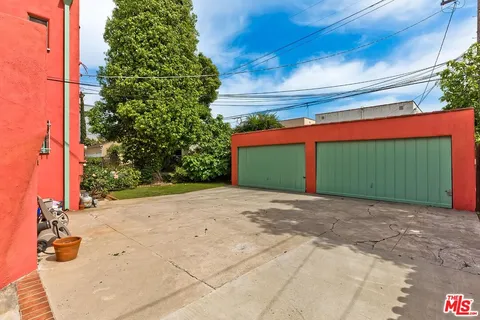 $2,049,500 | 7932 Blackburn Avenue, Los Angeles, CA 90048