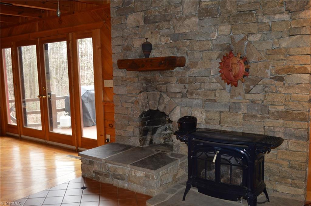 173 Ellis Hardy Road Pinnacle, NC 27043 - Photo 5 of 30