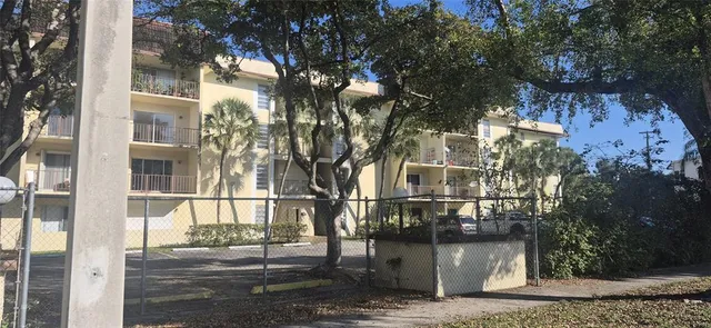 $185,000 | 11905 Northeast 2nd Avenue, Unit C316, North Miami, FL 33161