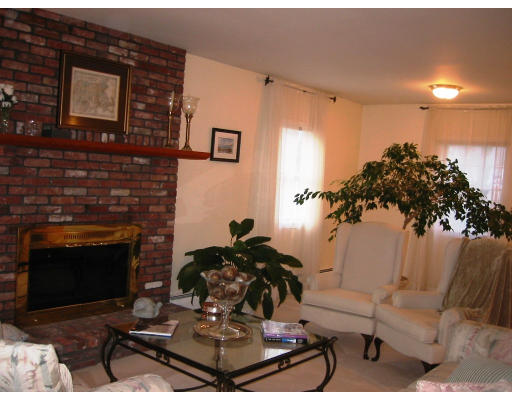 43 Pitman Road Marblehead, MA 01945 - Photo 3 of 8