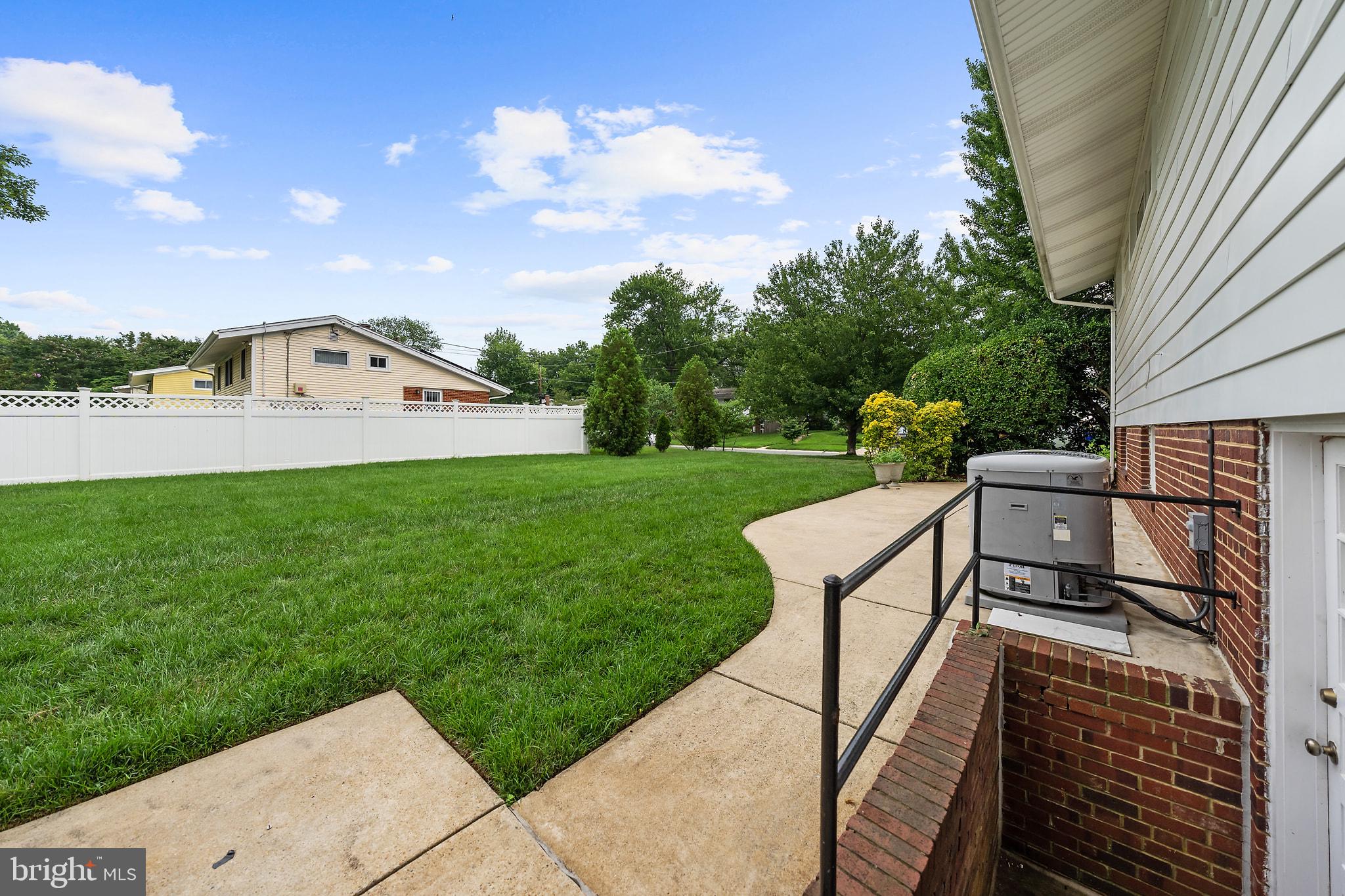 4501 Renn Street Rockville, MD 20853 - Photo 31 of 36