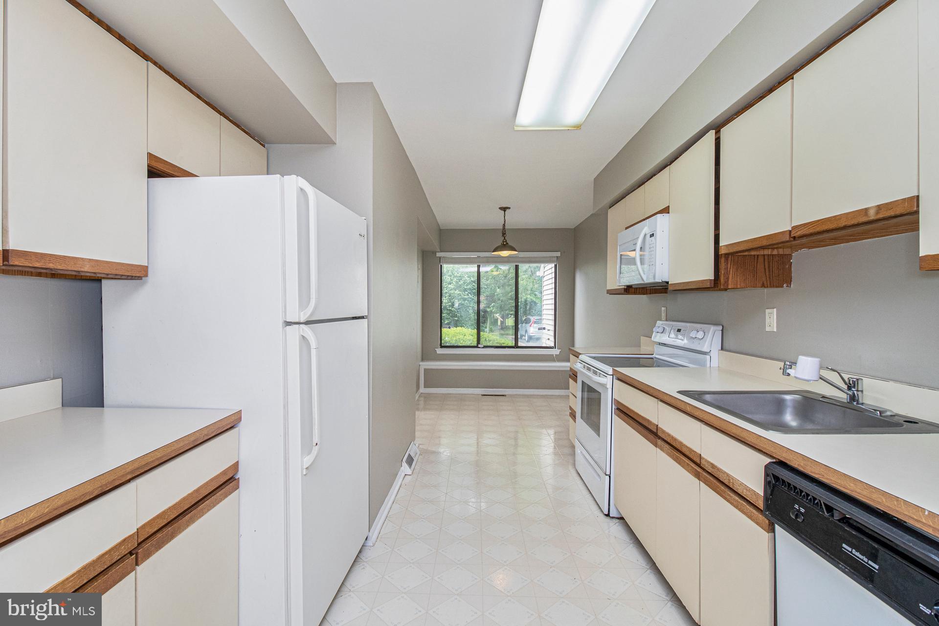 102 Hanover Court Chesterbrook, PA 19087 - Photo 12 of 27 Gallery Image 12