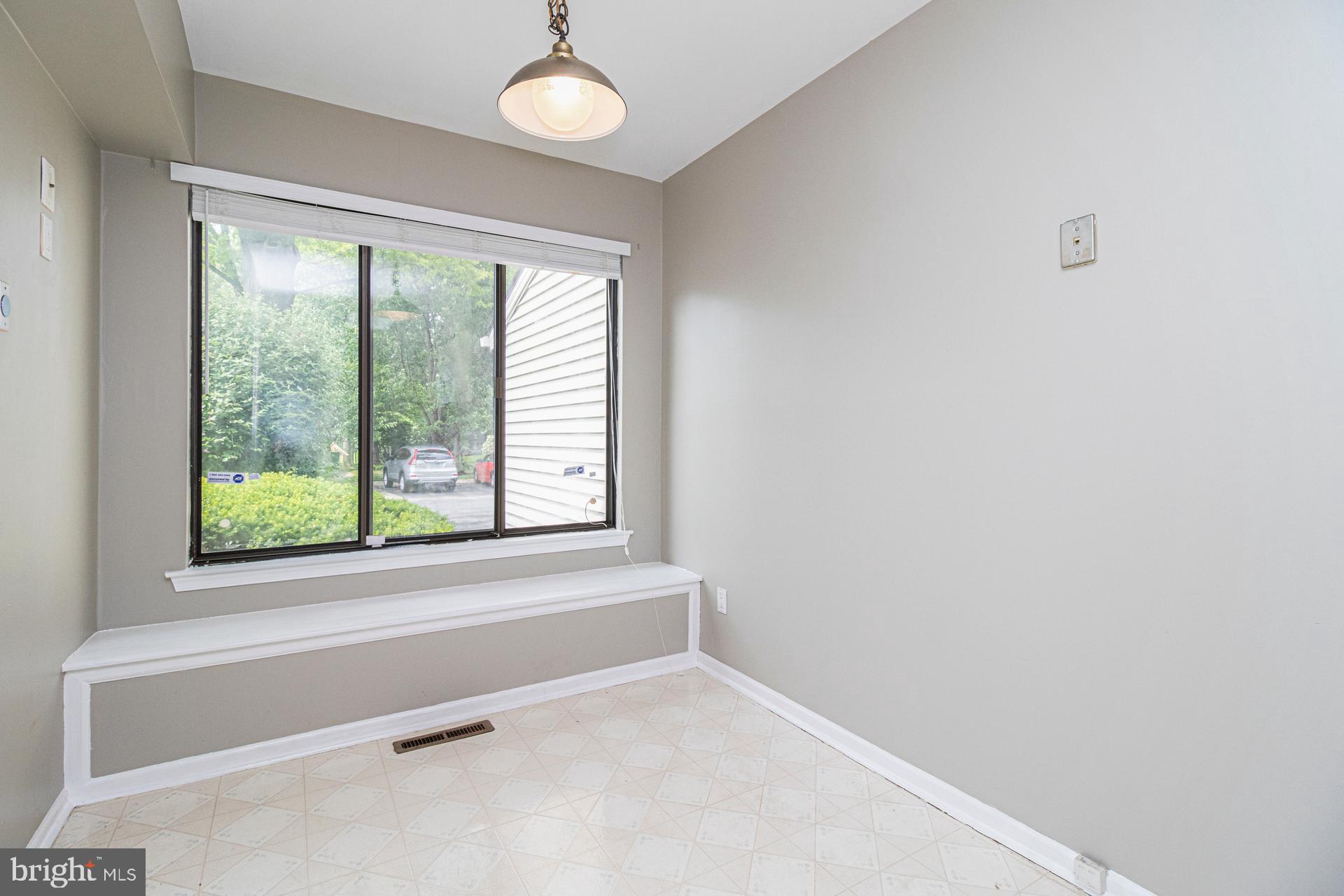 102 Hanover Court Chesterbrook, PA 19087 - Photo 10 of 27 Gallery Image 10