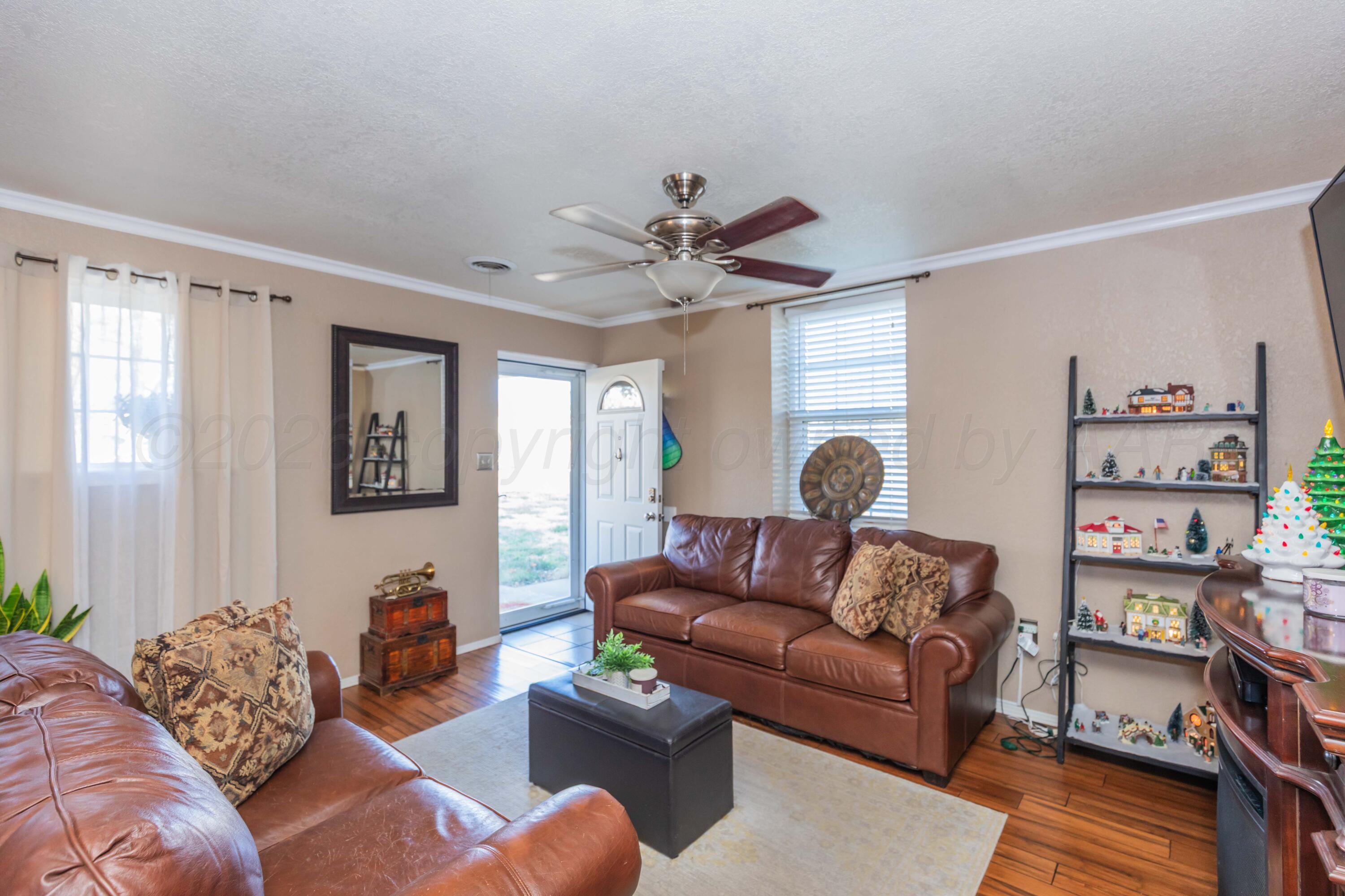 2010 North Adams Street Amarillo, TX 79107 - Photo 3 of 24 LIVING ROOM VIEW 2