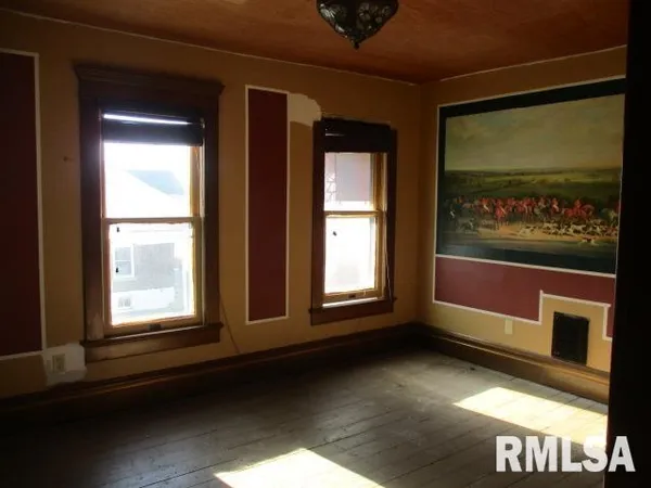 $50,500 | 501 North Lafayette Street, Macomb, IL 61455