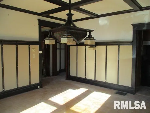 $50,500 | 501 North Lafayette Street, Macomb, IL 61455