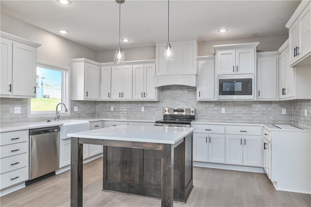 6100 Barth Road Shawnee, KS 66226 - Photo 6 of 57