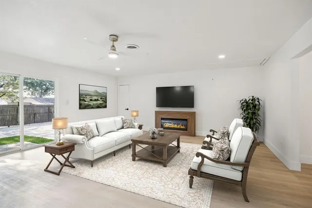 $435,000 | 12226 Hoblitzelle Drive, Dallas, TX 75243