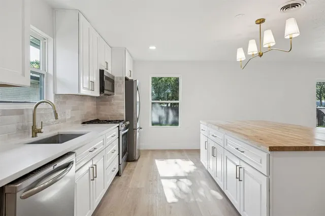 $435,000 | 12226 Hoblitzelle Drive, Dallas, TX 75243