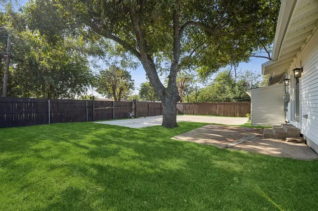 $435,000 | 12226 Hoblitzelle Drive, Dallas, TX 75243