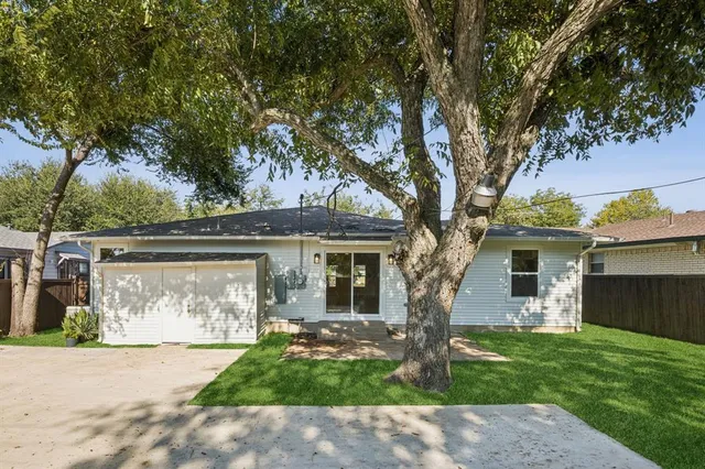 $435,000 | 12226 Hoblitzelle Drive, Dallas, TX 75243