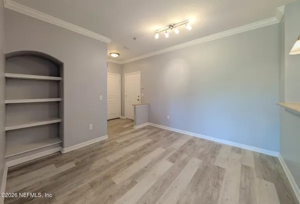 $908 | 8290 Gate Parkway West, Unit 147, Jacksonville, FL 32216