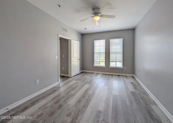$908 | 8290 Gate Parkway West, Unit 147, Jacksonville, FL 32216