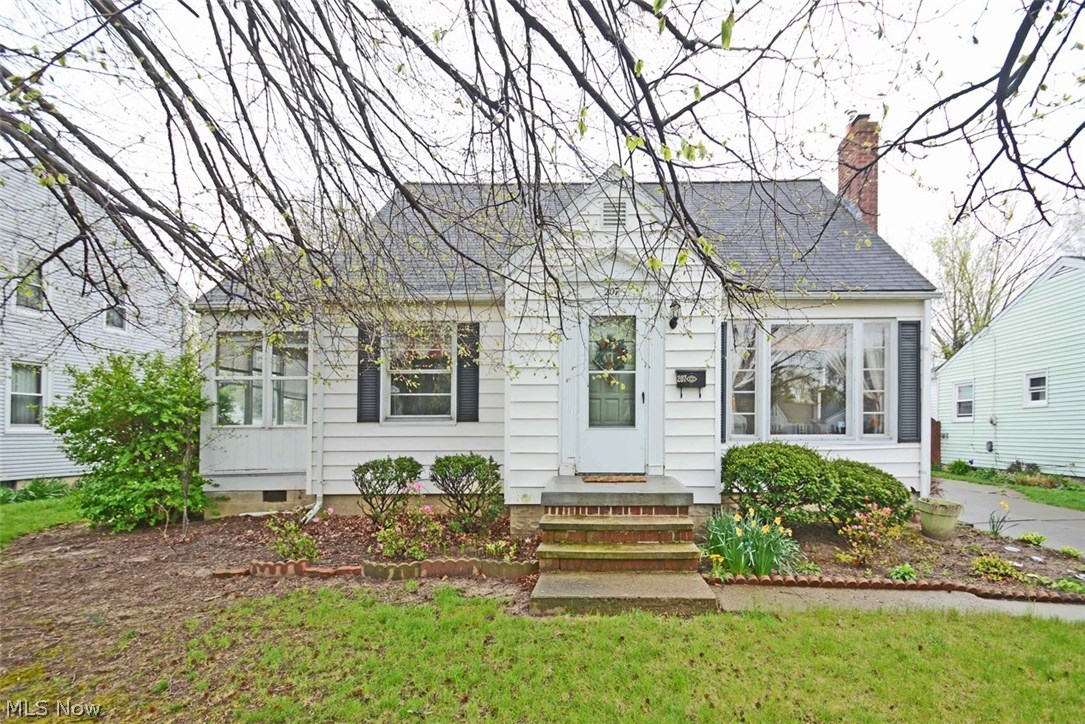 207 Fullerton Road Elyria, OH 44035 - Photo 1 of 30 Gallery Image 1