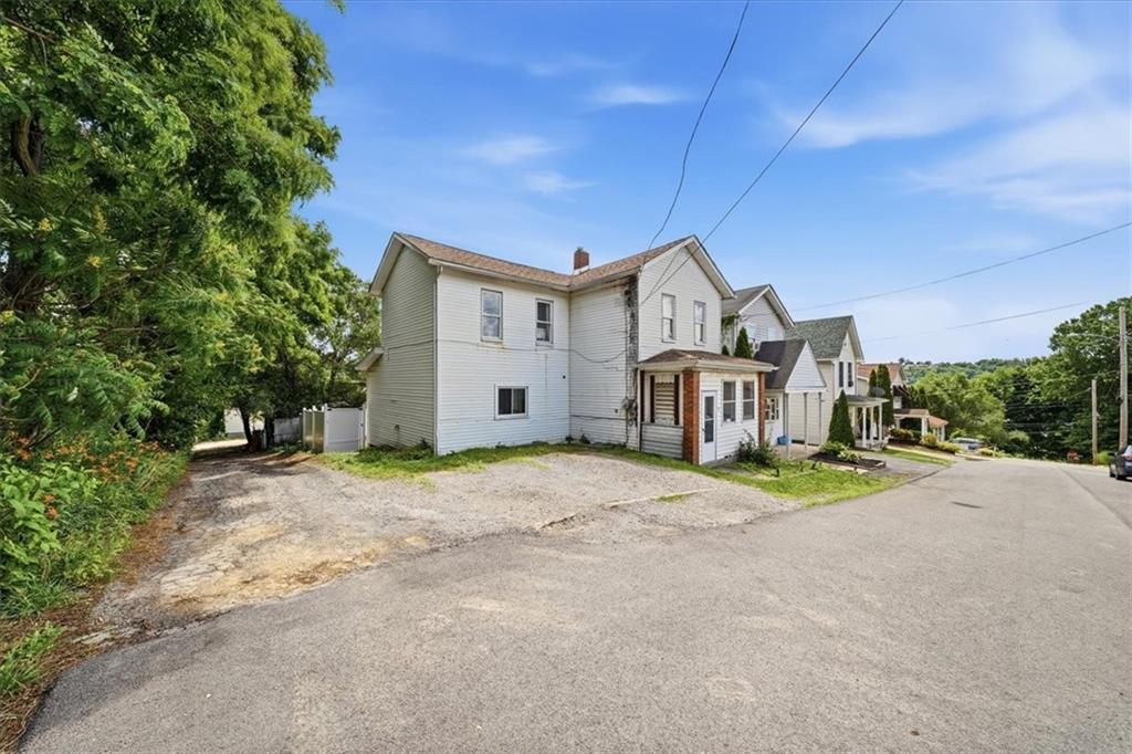 125 Atlas Avenue Rochester, PA 15074 - Photo 2 of 32