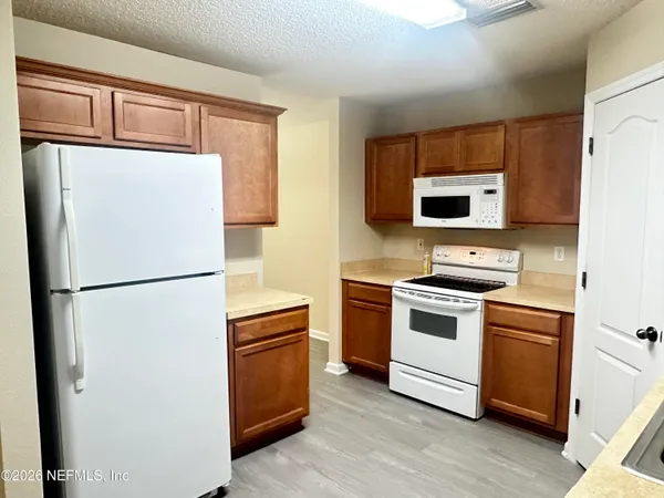 $1,600 | 7775 Playschool Lane, Jacksonville, FL 32210