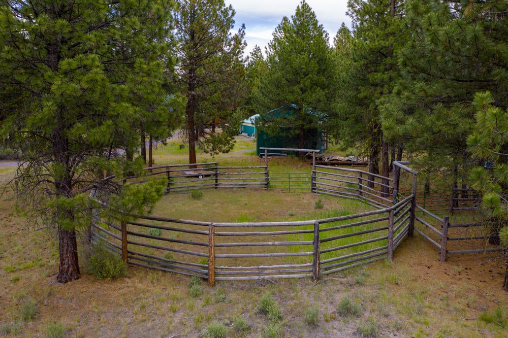 9208 Sprague River Road Chiloquin, OR 97624 - Photo 24 of 38 9208SpragueRiverRd.-65