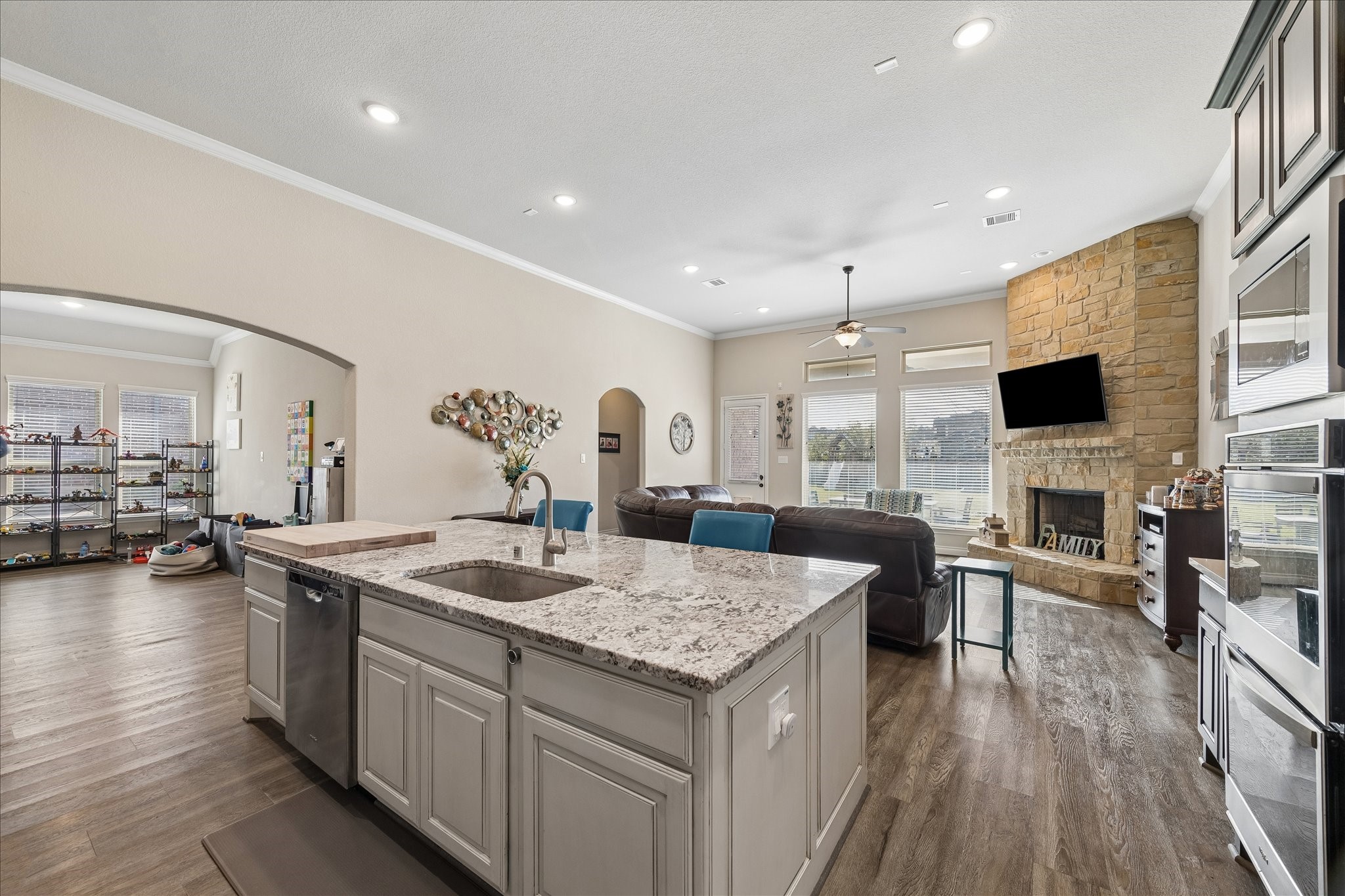 12611 Ranger Court Magnolia, TX 77354 - Photo 3 of 30