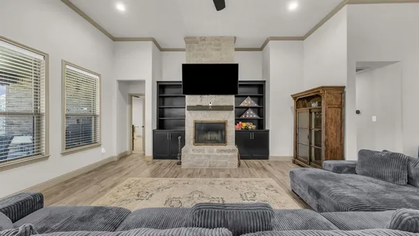$579,900 | 1008 Laramie Road, Poolville, TX 76487