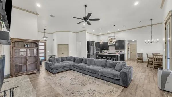$579,900 | 1008 Laramie Road, Poolville, TX 76487