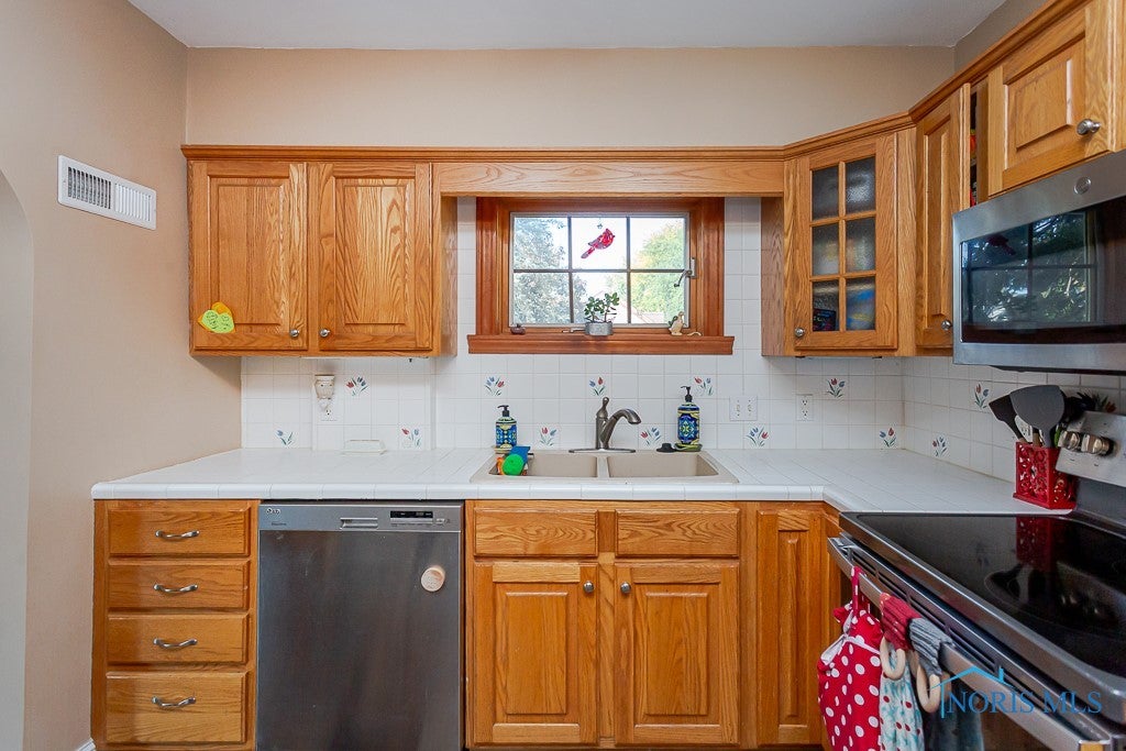 3847 Maxwell Road Toledo, OH 43613 - Photo 11 of 38 Gallery Image 11