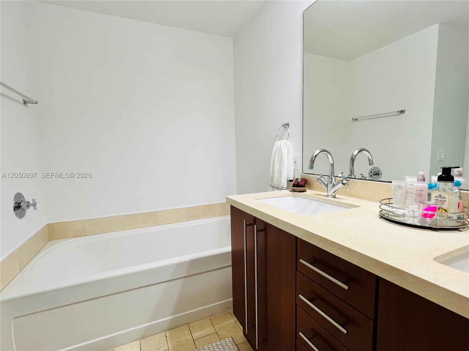 79 Southwest 12th Street, Unit 1510S Miami, FL 33130 - Photo 41 of 56