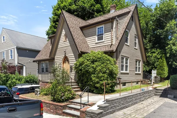 $875,000 | 10 Hardwick Street, Boston, MA 02135