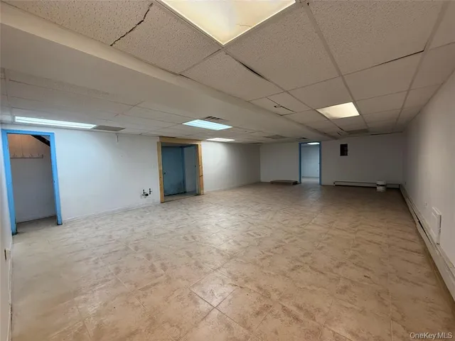 a view of empty room with window