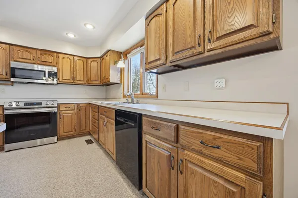 $1,350,000 | 33685 North Cotton Lake Road, Rochert, MN 56578