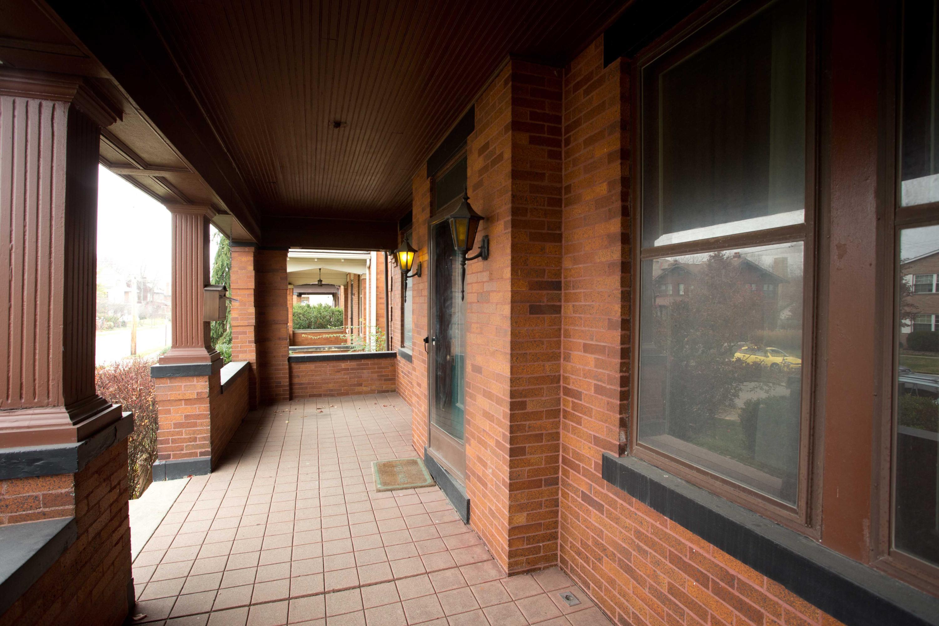 1387 Bryden Road Columbus, OH 43205 - Photo 2 of 58 Gallery Image 2