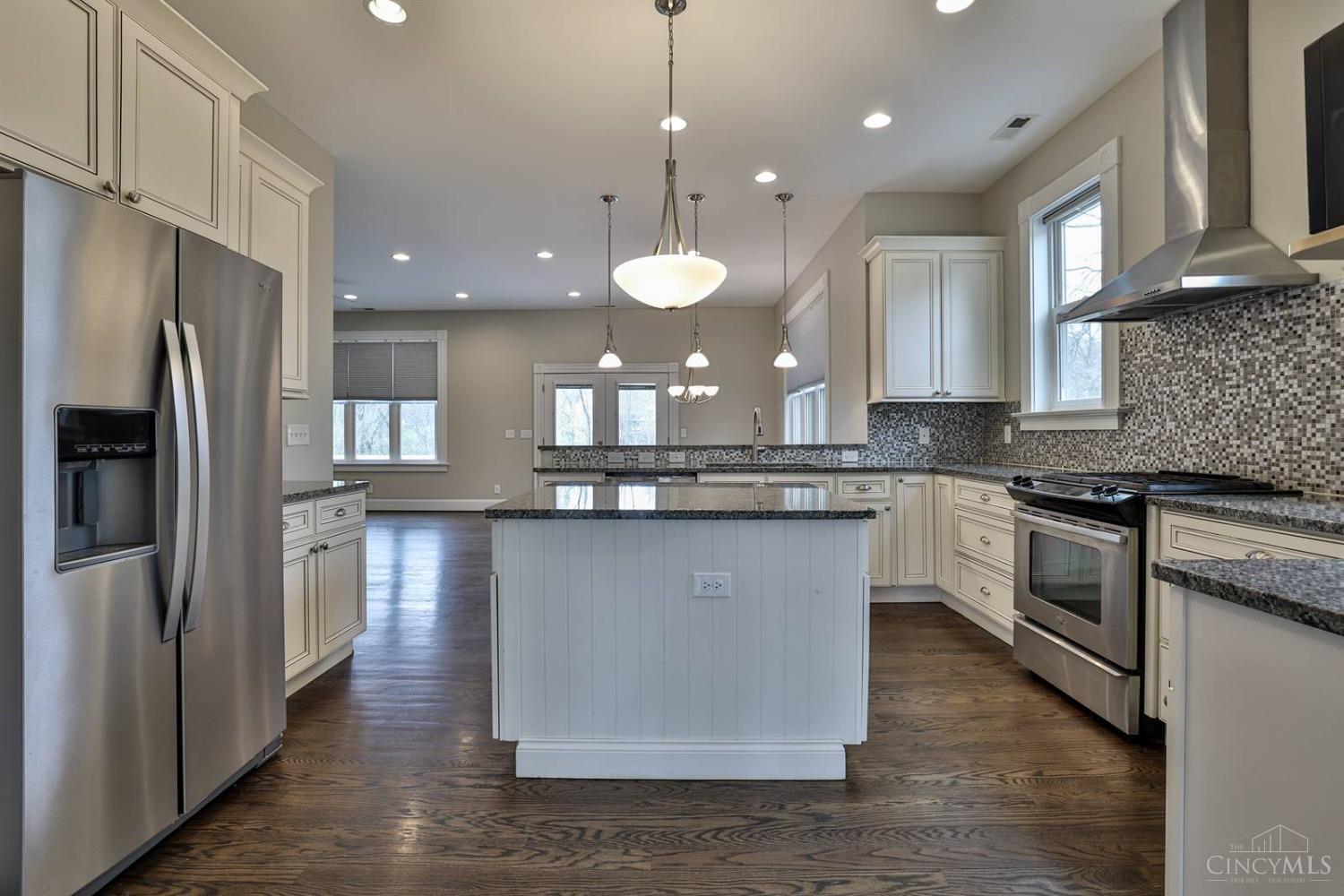 257 Compton Road Wyoming, OH 45215 - Photo 23 of 65