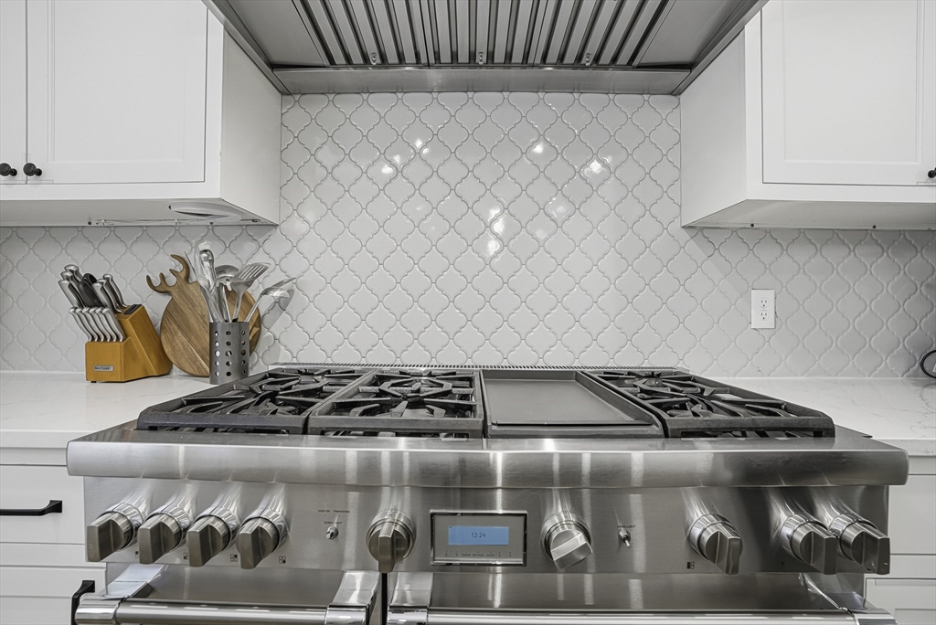 1239 Edgell Road Framingham, MA 01701 - Photo 10 of 42