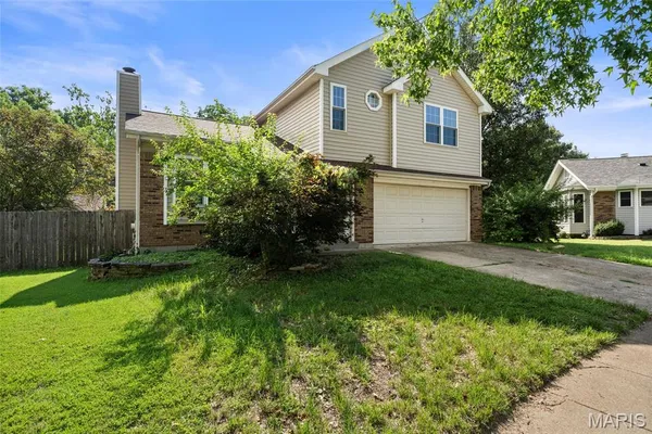 $330,000 | 1554 Morning Sun Drive, Ballwin, MO 63021