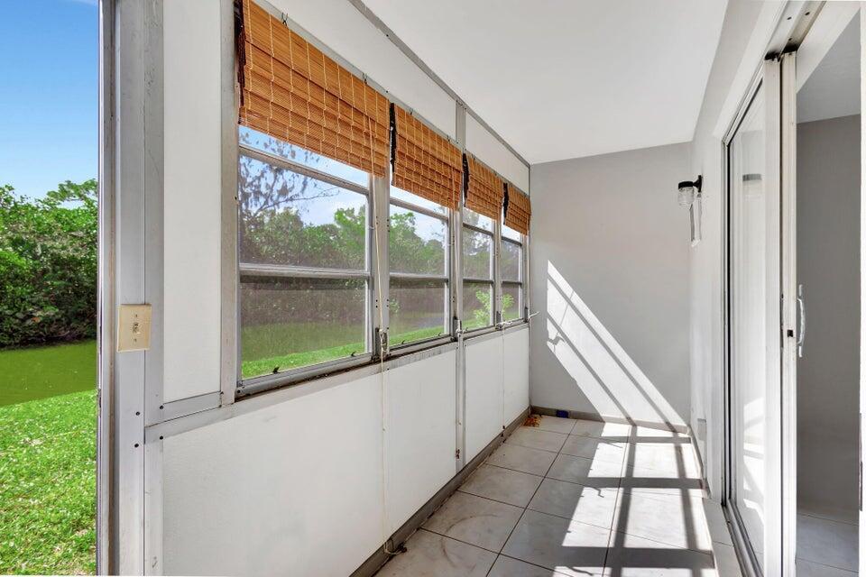 27 Camden B West Palm Beach, FL 33417 - Photo 22 of 34 a view of a balcony