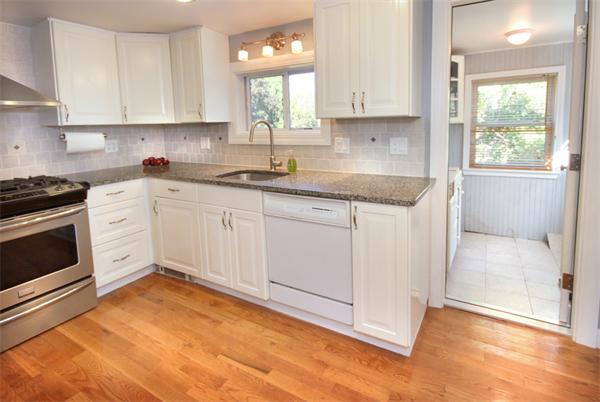 127 Pilgrim Road Weymouth, MA 02191 - Photo 3 of 16 Gallery Image 3