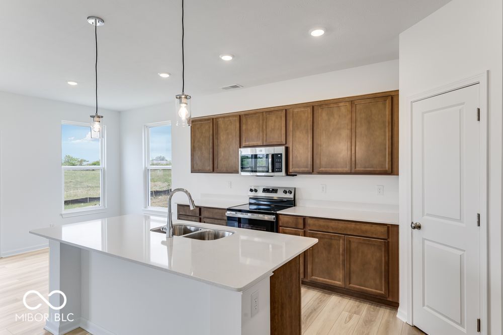 7505 Firecrest Lane Camby, IN 46113 - Photo 7 of 46