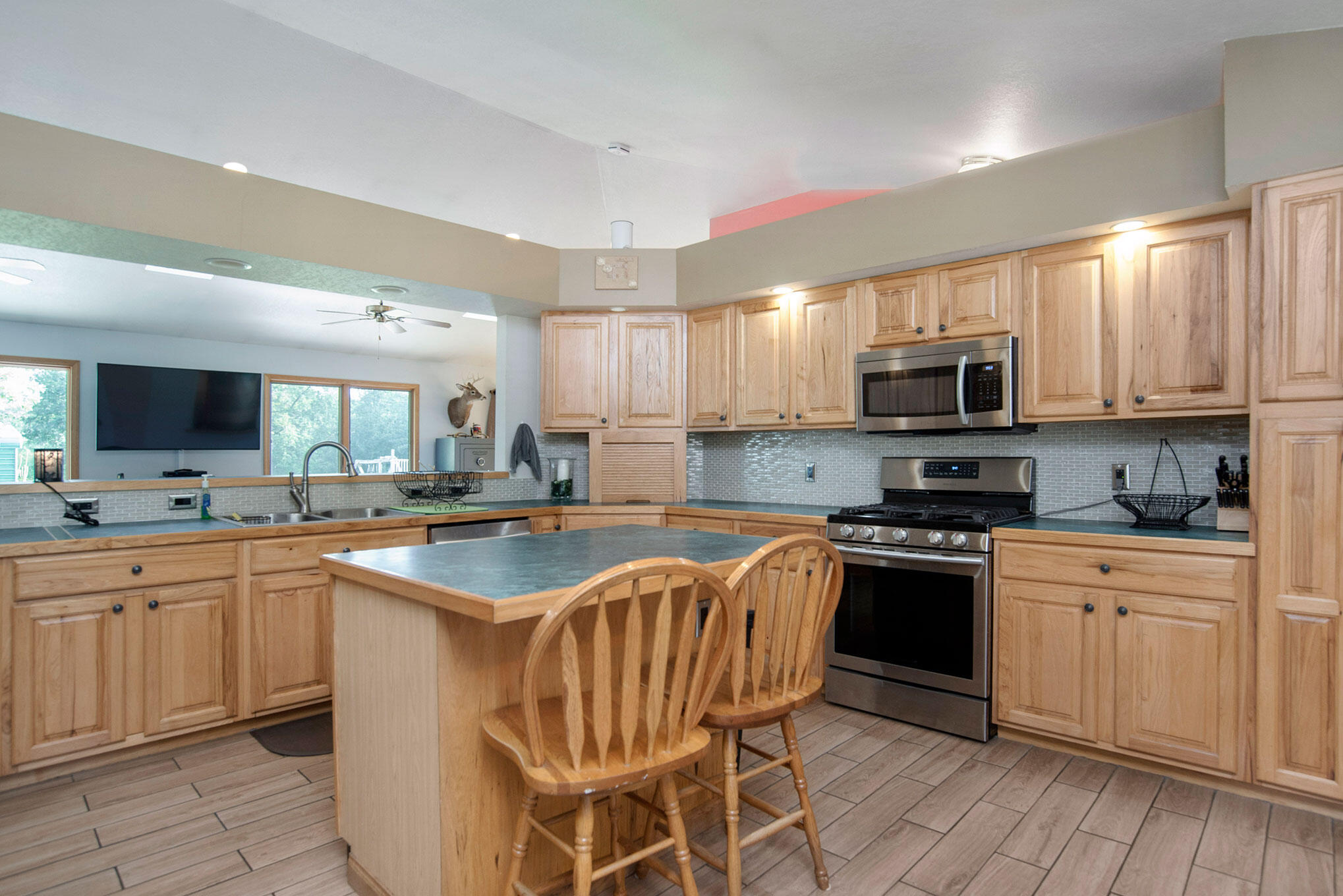 304 East Conrad Road Scottville, MI 49454 - Photo 5 of 26 DSC_2725