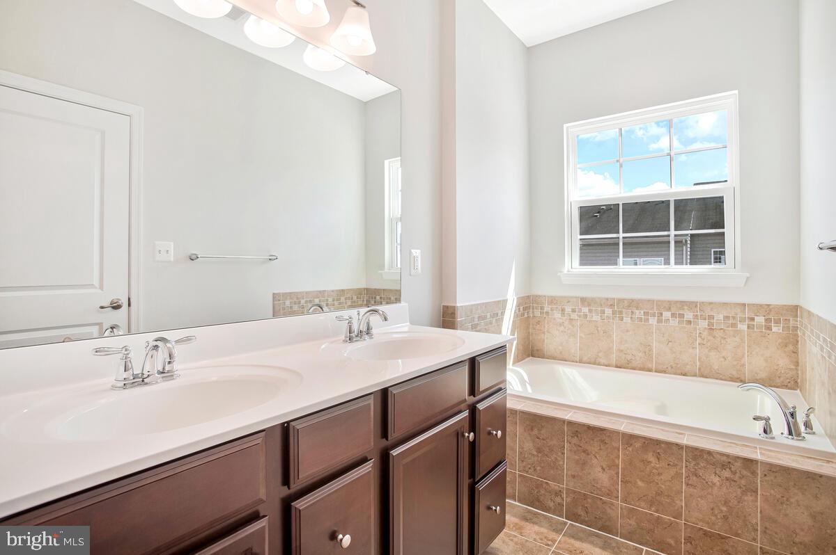 7316 Summit Rock Road Elkridge, MD 21075 - Photo 31 of 48 Primary Bathroom