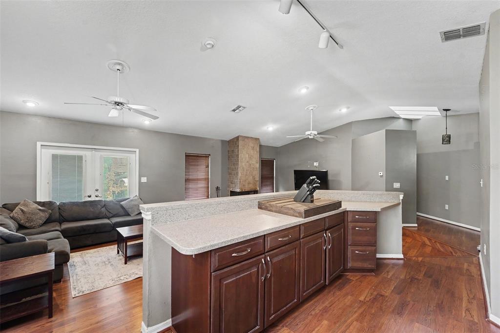 5422 Foley Square New Port Richey, FL 34652 - Photo 7 of 25 Gallery Image 7
