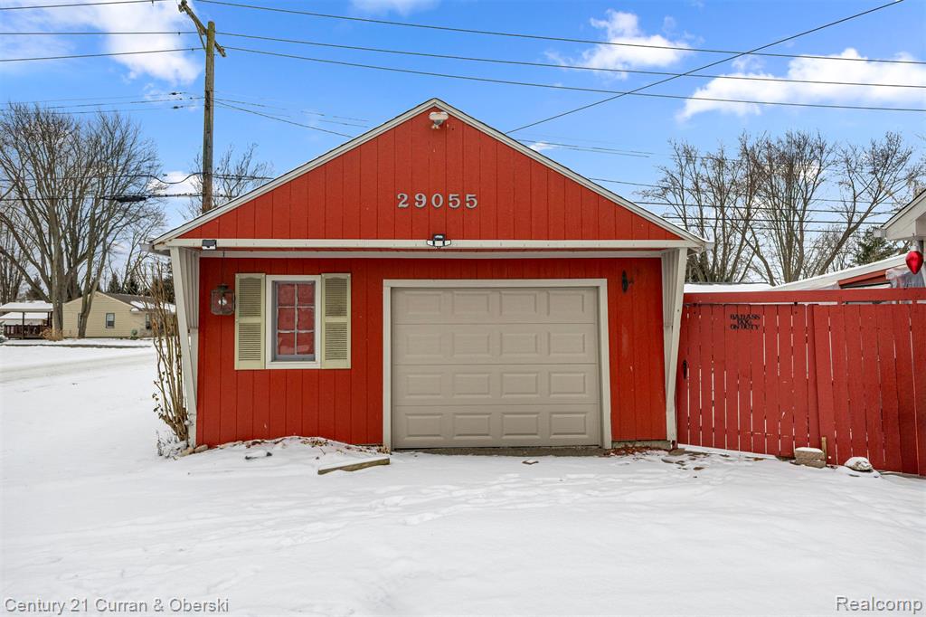 29055 Pennsylvania Road Romulus, MI 48174 - Photo 13 of 14 Gallery Image 13
