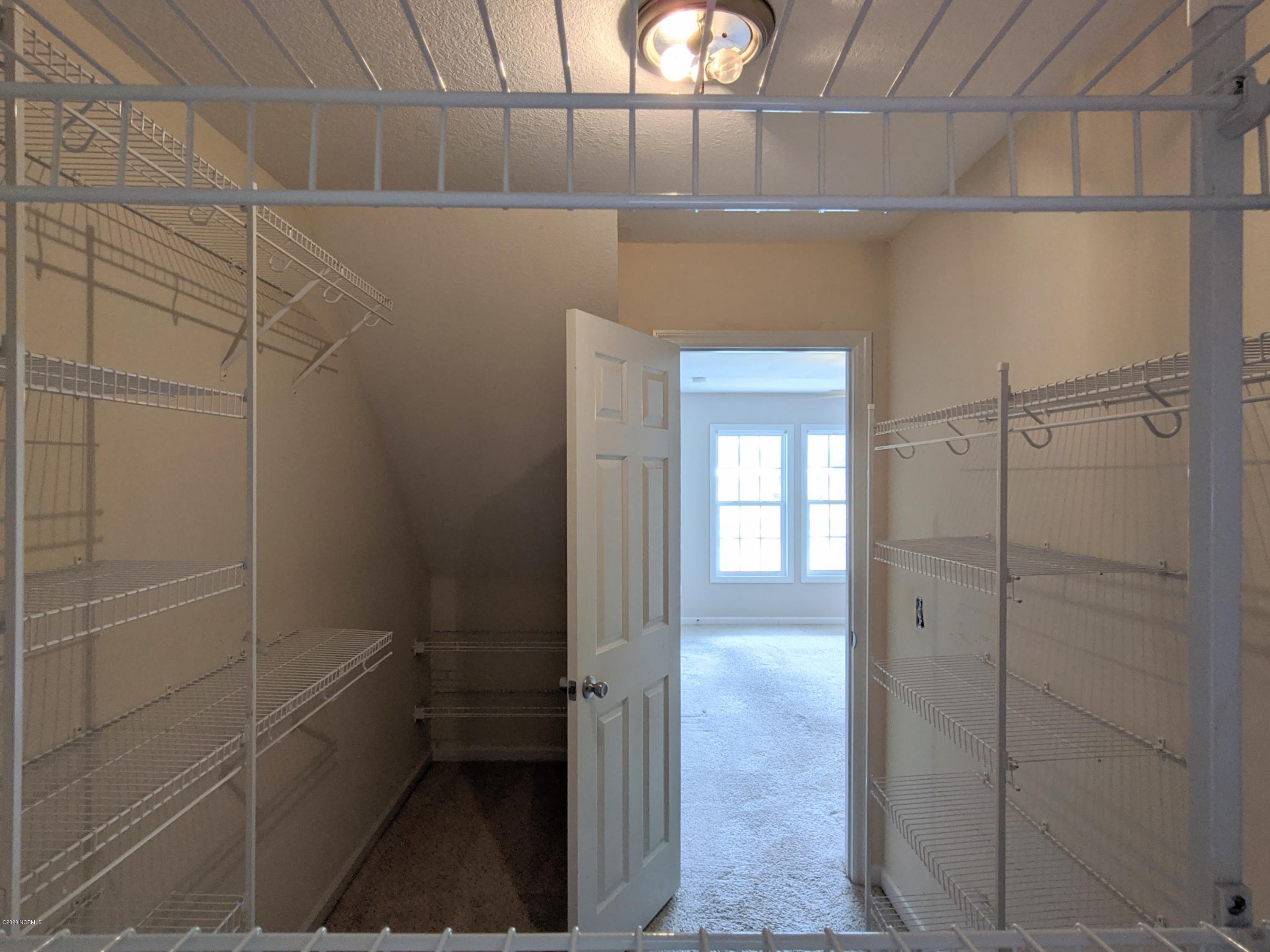 646 Ben Williams Road Jacksonville, NC 28540 - Photo 19 of 57 Walk In Closet