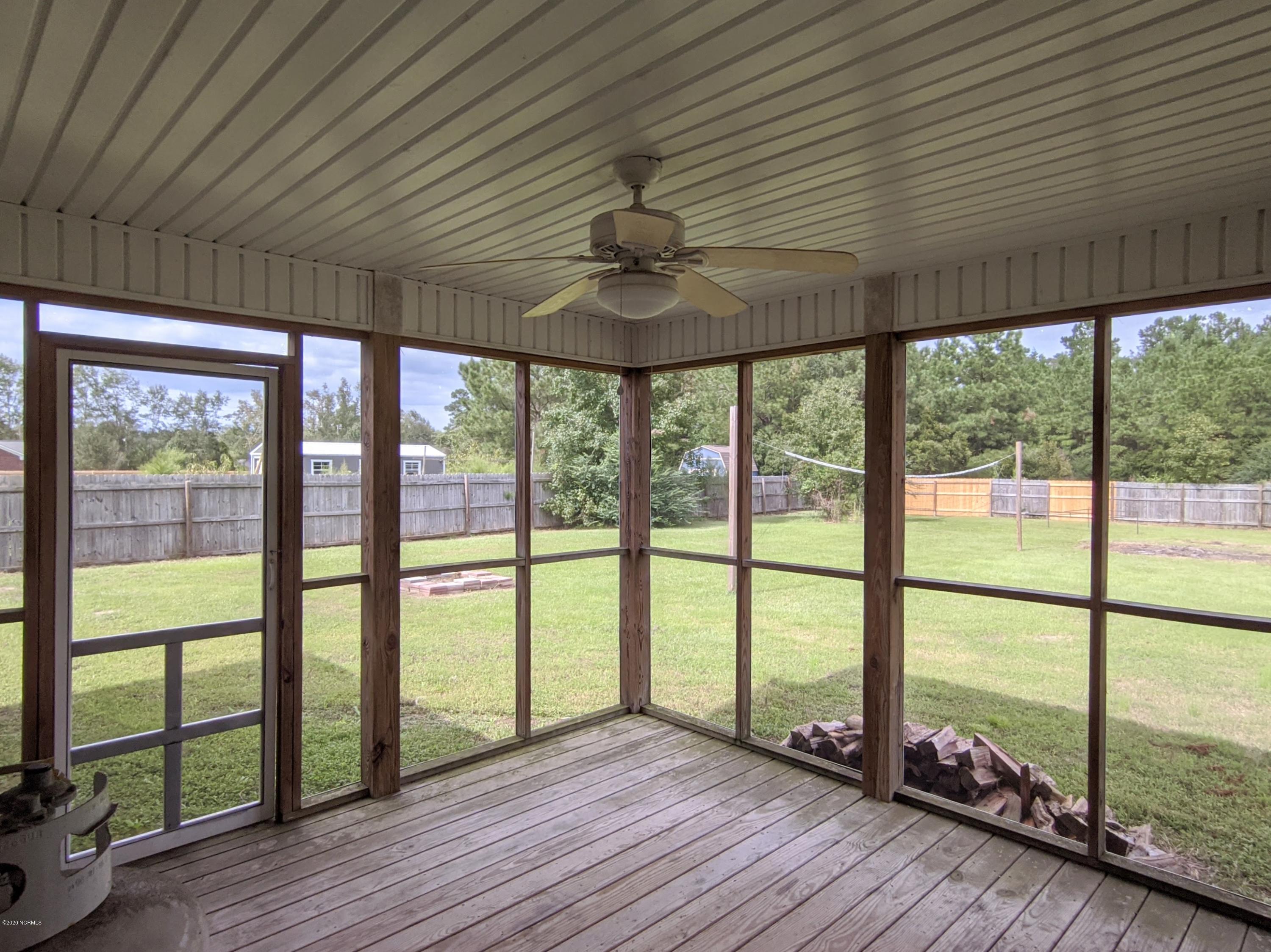 646 Ben Williams Road Jacksonville, NC 28540 - Photo 43 of 57 Screened In Porch