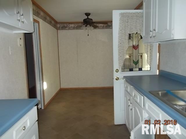 14073 Highway 9 Cuba, IL 61427 - Photo 2 of 8