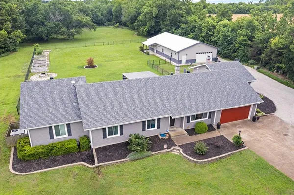$525,000 | 1531 22000 Road, Parsons, KS 67357