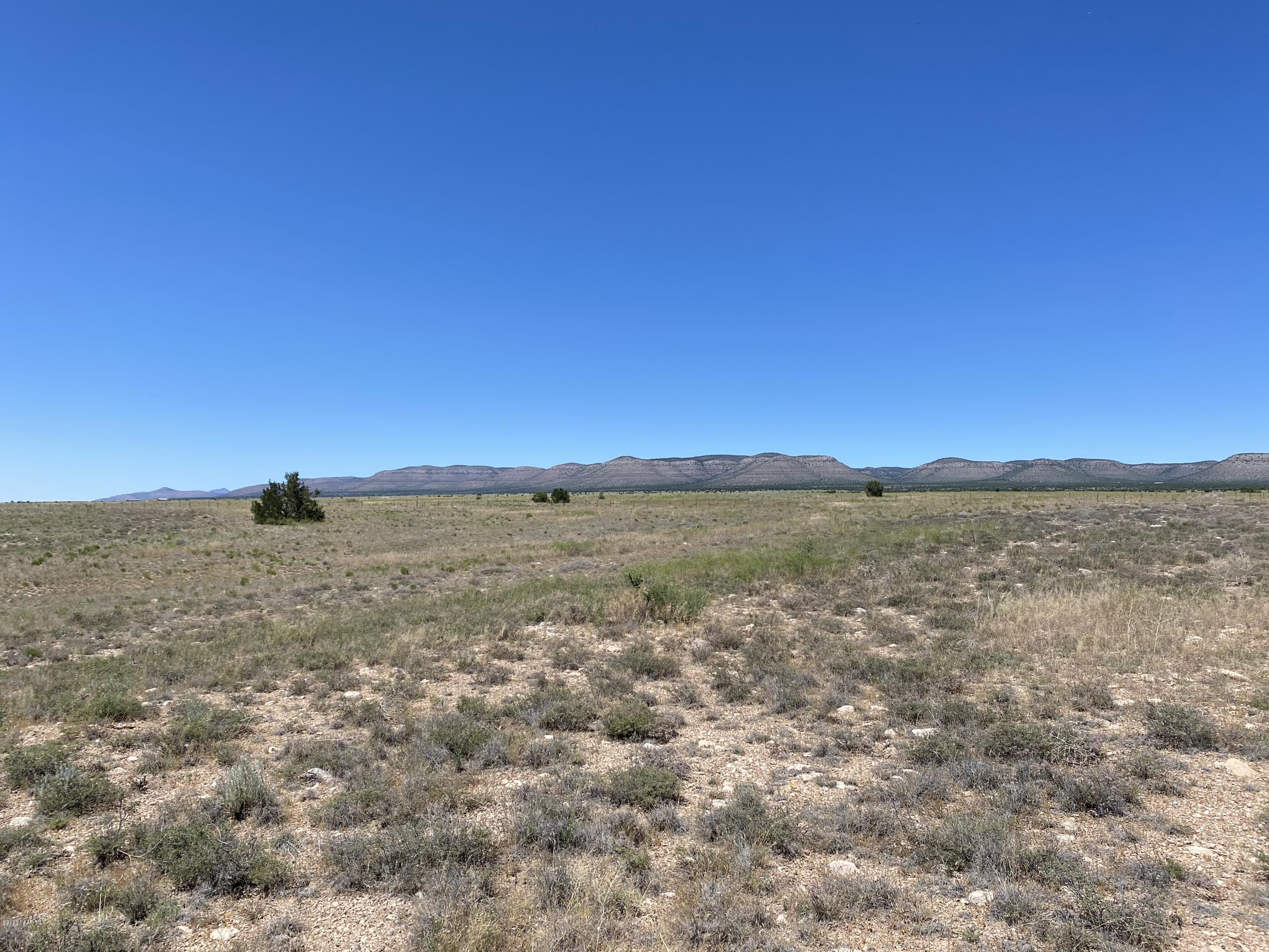 0 Milk Ranch Paulden, AZ 86334 - Photo 3 of 5 a view of an ocean