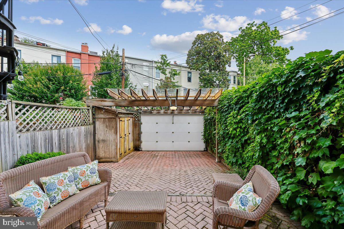 126 E Street Southeast Washington, DC 20003 - Photo 34 of 38
