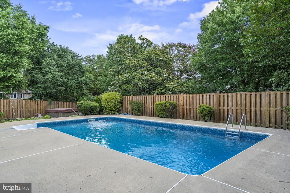 1121 Collingwood Road Alexandria, VA 22308 - Photo 4 of 74 Gallery Image 4