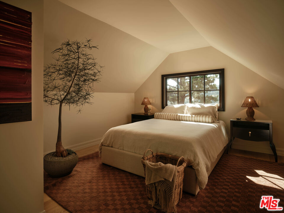 851 Strada Vecchia Road Los Angeles, CA 90077 - Photo 34 of 36 Gallery Image 34